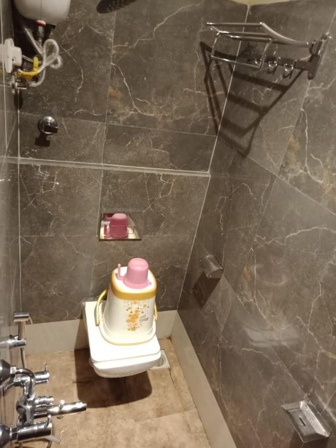Hotel Ruby Mumbai Ngoại thất bức ảnh