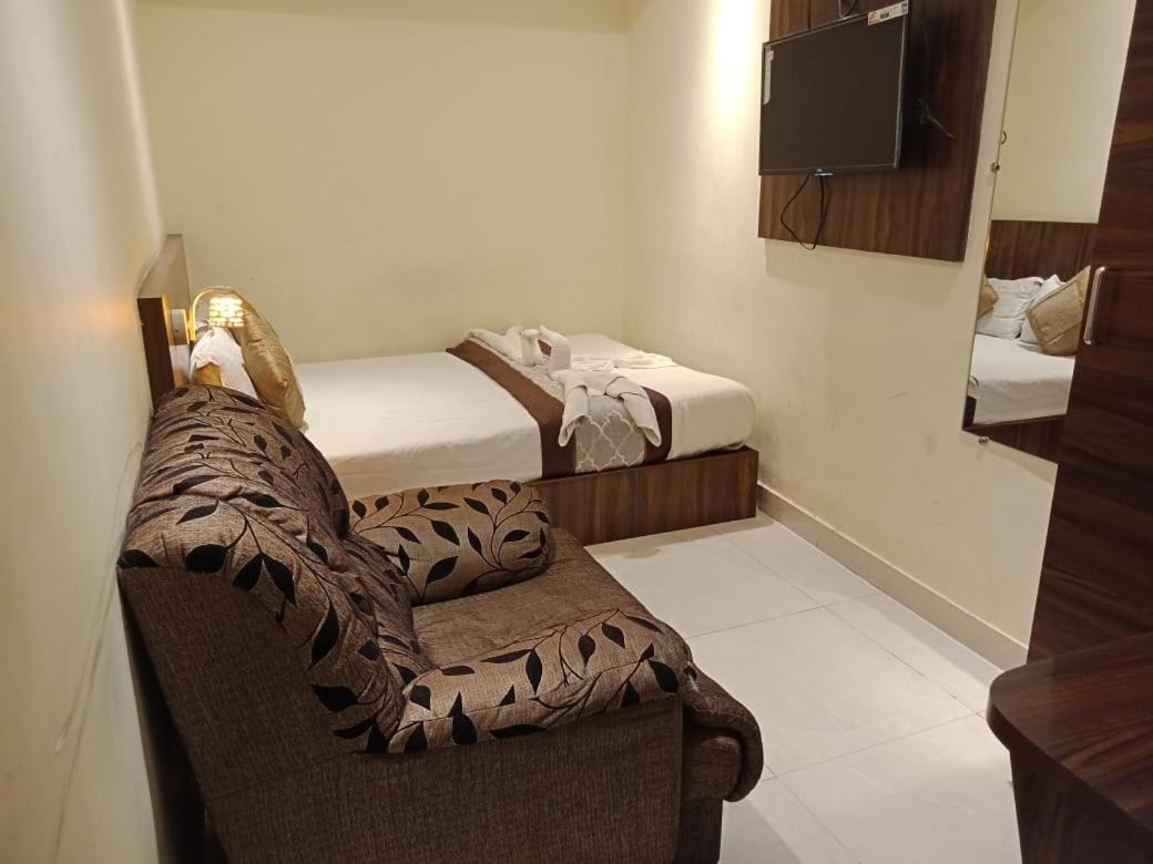 Hotel Ruby Mumbai Ngoại thất bức ảnh